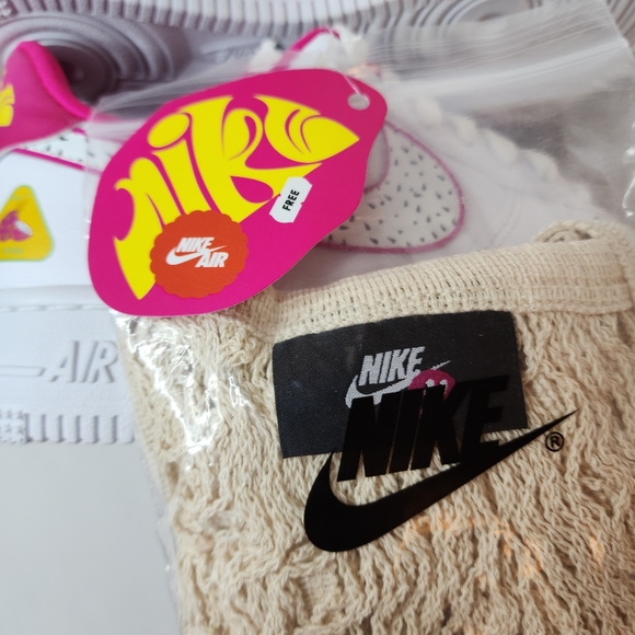 Nike Air Force 1 Low Dragon Fruit Size 6 New - Picture 11 of 16